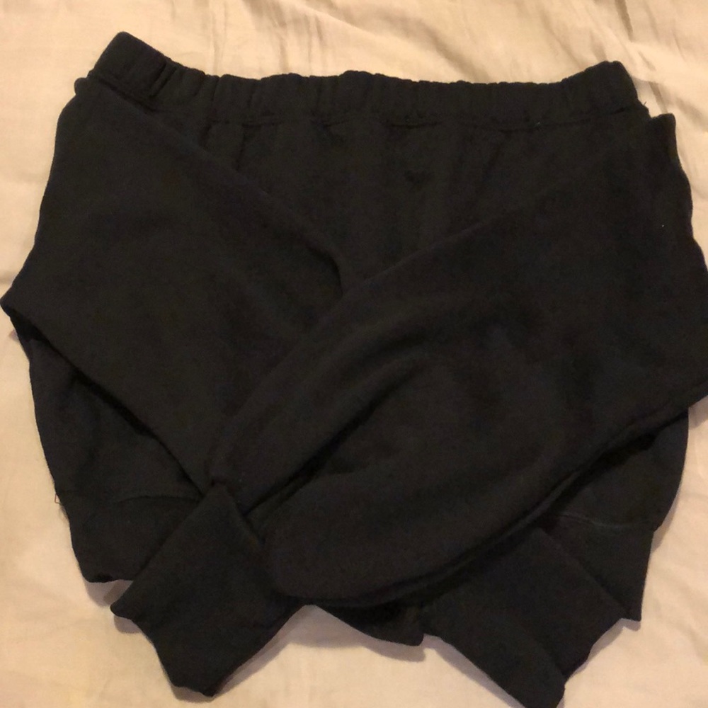 🔥BRAND NEW WOT Off the shoulder cropped sweater